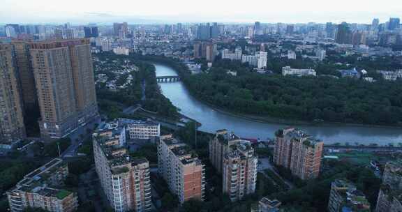 航拍傍晚雨后成都望江公园新九眼桥城市景观