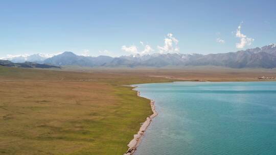 中国新疆赛里木湖夏季风景