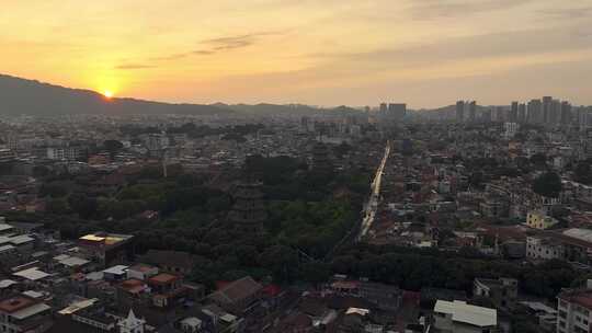 航拍泉州开元寺日出