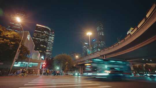 北京国贸桥夜景车流