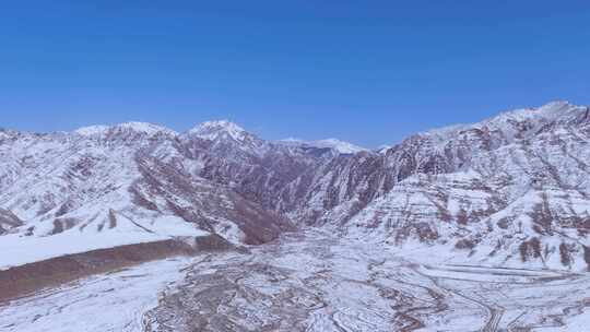 宁夏贺兰雪山冬季