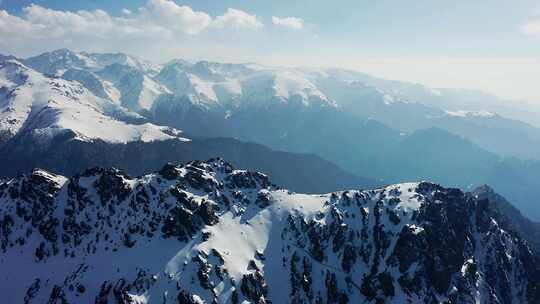 新疆天山雪山 航拍 风光