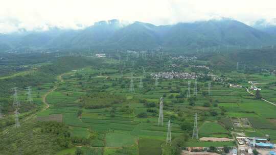 工业园区山地高压输电塔