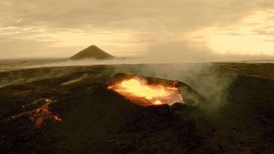 航拍火山喷发