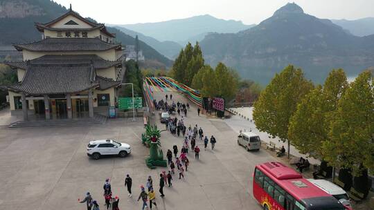 聋哑学校团建郊游济源黄河三峡游船小学生