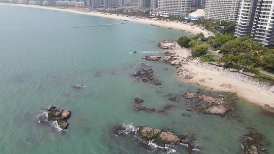 航拍大海海浪沙滩礁石岛屿