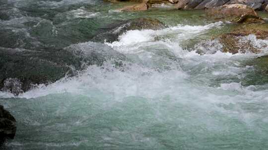 河流慢镜头水流升格山泉水 大自然 清澈溪流