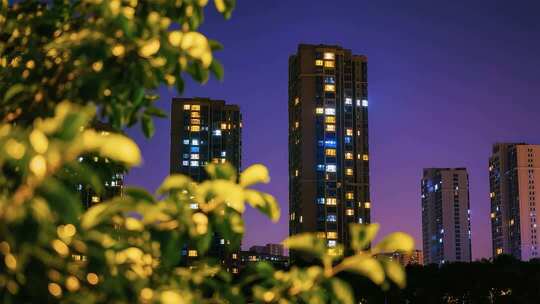 夜晚城市住宅楼灯光景象