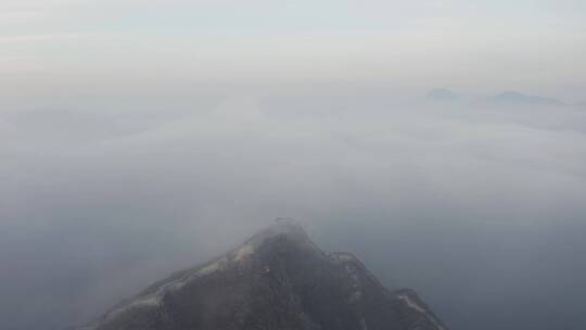 北京箭扣长城冬季雾凇云海震撼景观