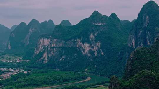 层层叠叠的山峰