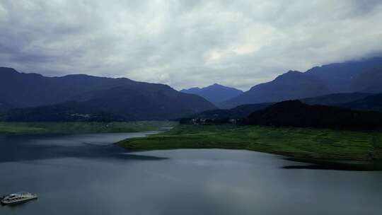 雅女湖 绿水青山 风景 山水 山河 壮丽