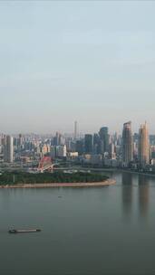 武汉城市清晨竖屏航拍
