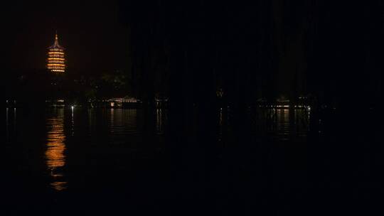 杭州西湖古塔夜景