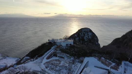 日本北海道室兰地球岬悬崖灯塔海岸线