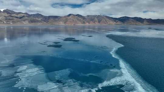 航拍西藏那曲冰封的当惹雍措圣湖视频素材模板下载