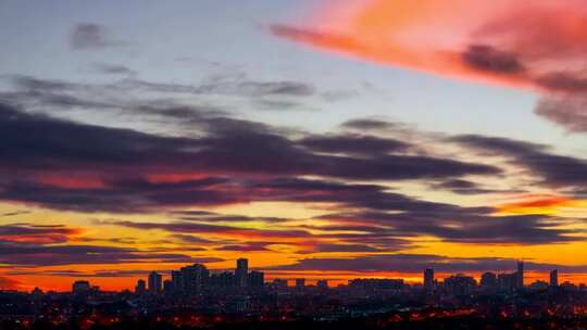 城市黄昏天空晚霞夕阳延时景观