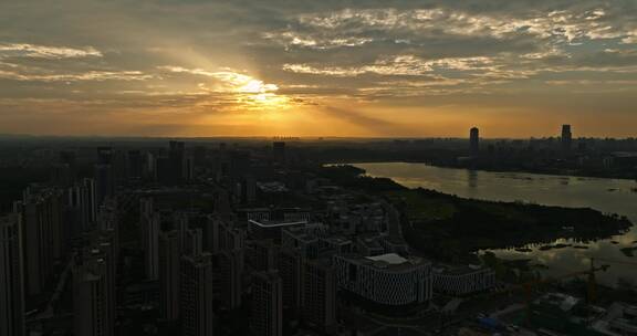 成都兴隆湖晚霞日落航拍风景