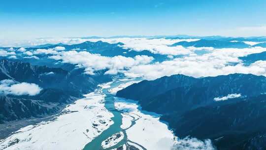雪山河流高空俯瞰风光