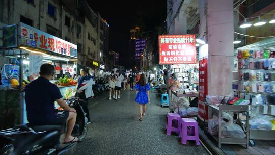 广西南宁中山路美食街夜市烧烤摊夜生活街景