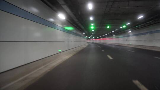 慢门城市地下通道 氛围汽车停车场视频素材模板下载