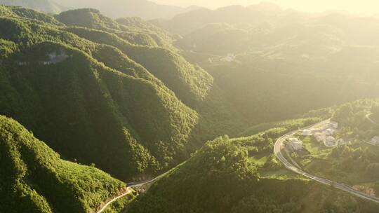 航拍山川峡谷丁达尔效应