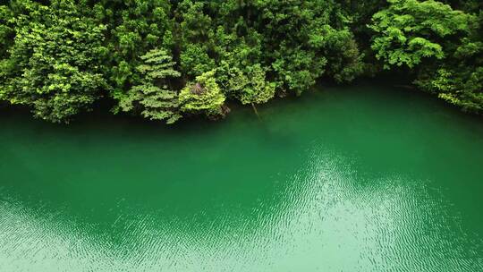 4K自然山水湖泊航拍实拍视频