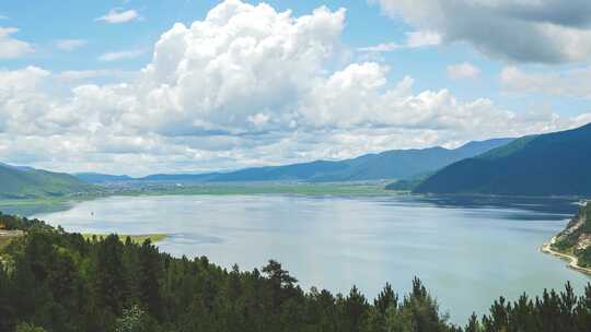 纳帕海依拉草原延时美景