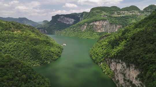 贵州毕节乌江渡水库峡谷自然风光航拍