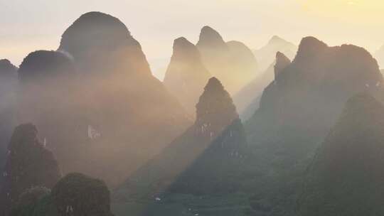 航拍桂林山脉日出日落