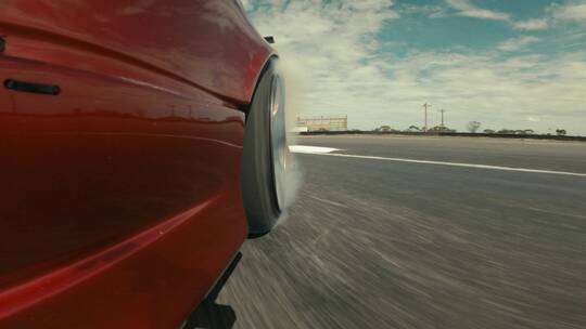 疾驰的赛车特写镜头视频素材模板下载