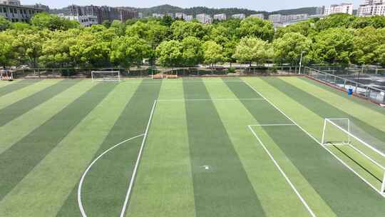 大学校园足球场运动场景观设计