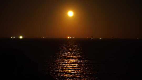 大海月亮海面月光水面波光粼粼夜晚海平面