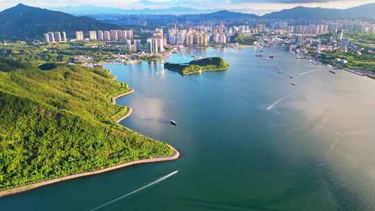 惠州大亚湾山水环绕的城市风光鸟瞰全景