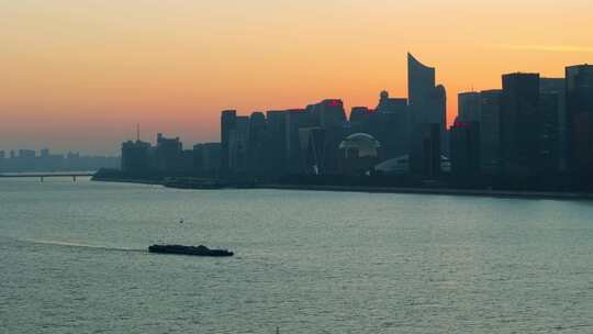 杭州钱江新城钱塘江沿江两岸夕阳风光