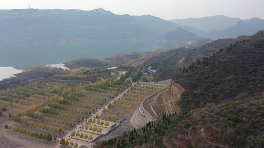 聋哑学校团建郊游济源黄河三峡游船小学生