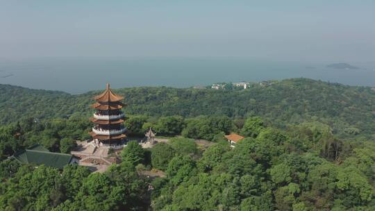 朝向鹿顶山直飞视频素材模板下载