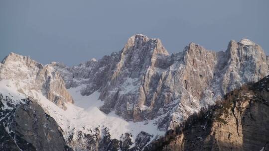 航拍雪山风景