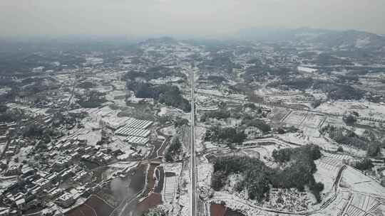 雪后乡村田野航拍全景