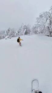 西岭雪山滑雪