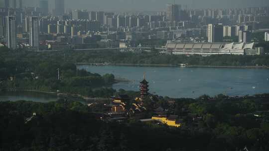 下午爬楼俯拍鸡鸣寺延时