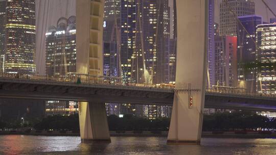 广州落日，猎德大桥，人群，粉色的天，船