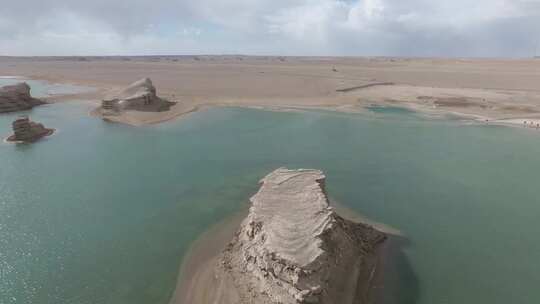 青海海西大柴旦水上雅丹航拍4k视频