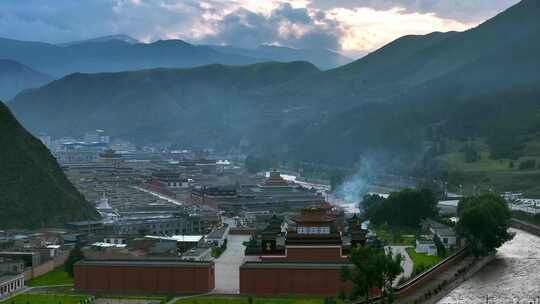 航拍甘南拉卜楞寺 寺庙全景