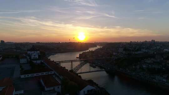 日落时分的杜罗河葡萄牙波尔图视频素材模板下载