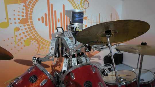 机器人鼓手乐队
