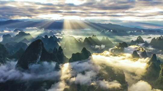 桂林山水云海耶稣光河山漓江旅游户外风景视频素材模板下载