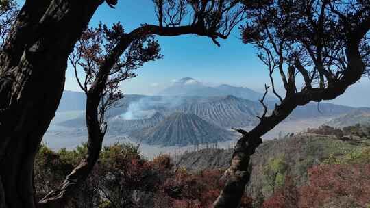 印尼爪哇岛布罗莫火山日出航拍自然风光