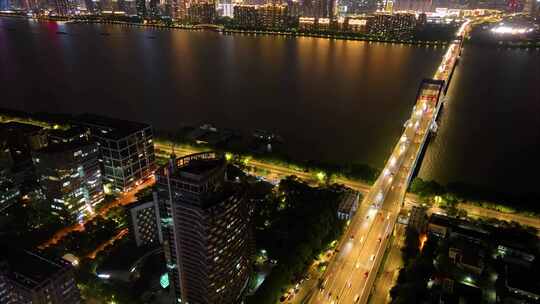 浙江省杭州市钱江新城钱塘江两岸夜晚夜景车