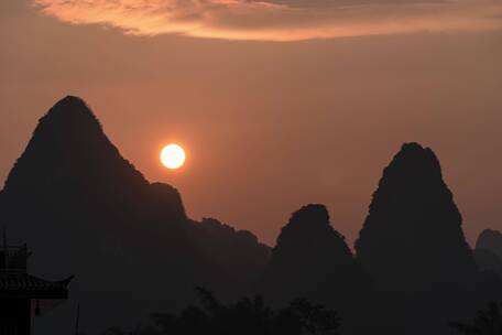 桂林阳朔喀斯特地貌日落延时