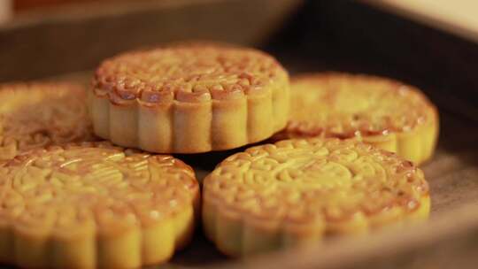 节日传统过节中秋团圆月饼实拍视频素材模板下载